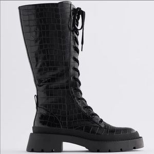 ZARA ANIMAL EMBOSSING PRINT BLACK BOOTS